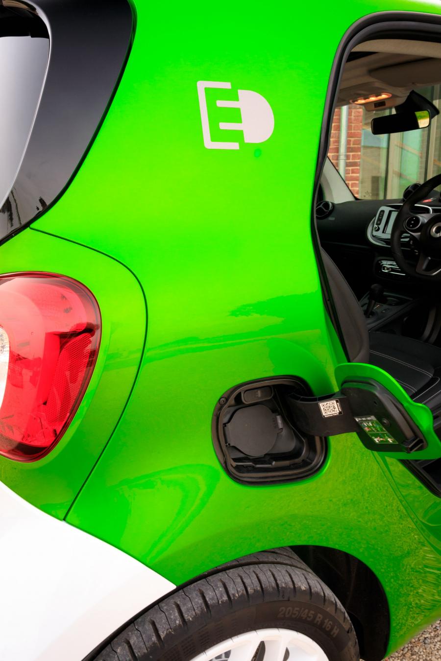 Детали экстерьера Smart ForTwo Prime Coupe Clectric Drive (C453) 2017 года  (UK) (фото 16 из 32)